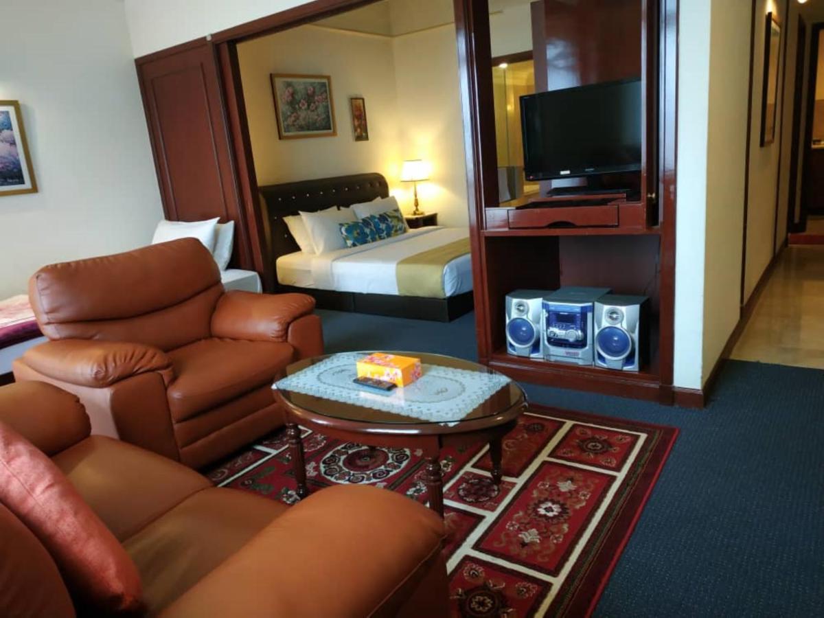 100100 Suites At Times Square Malaysia Kuala Lumpur Exterior photo